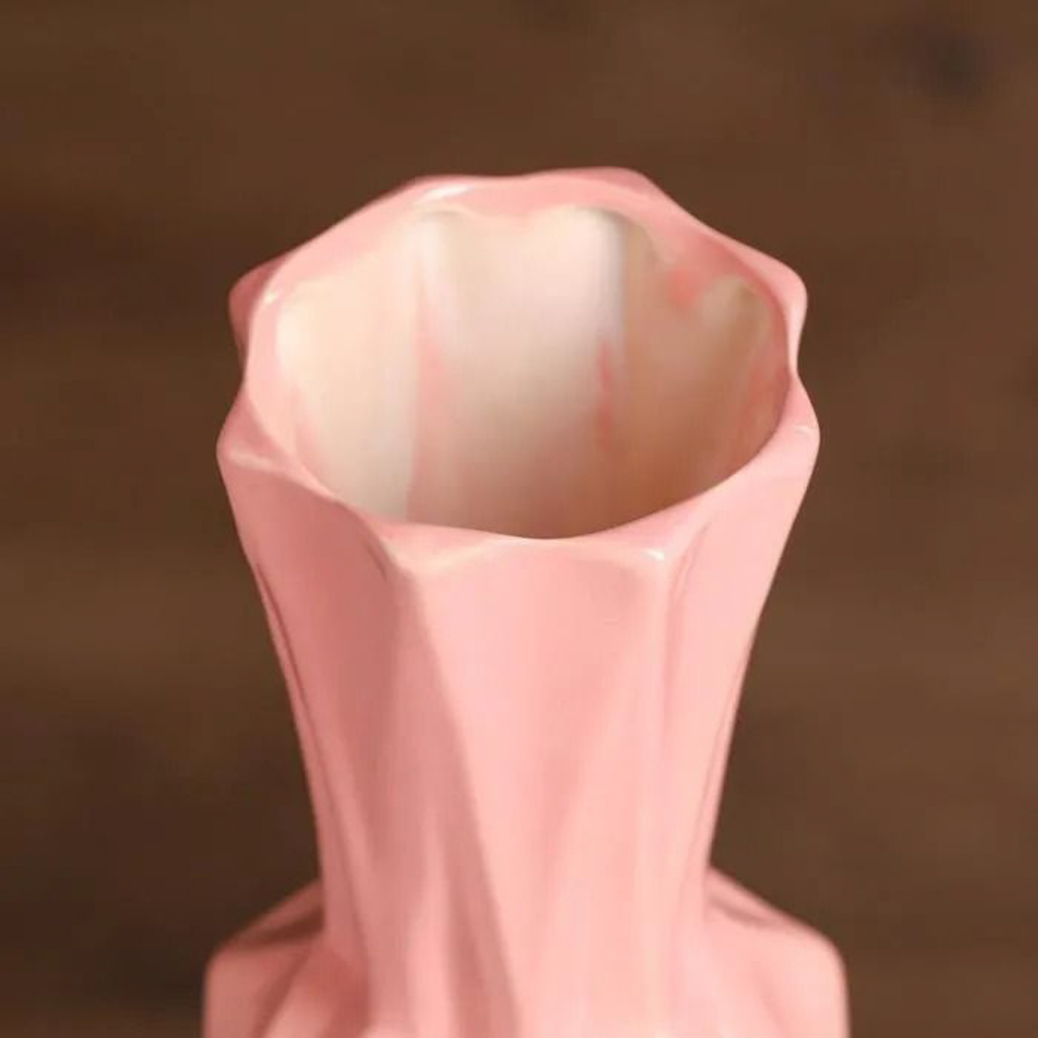 Ваза настольная "Оригами 2", розовая, керамика, 28 см 4829461