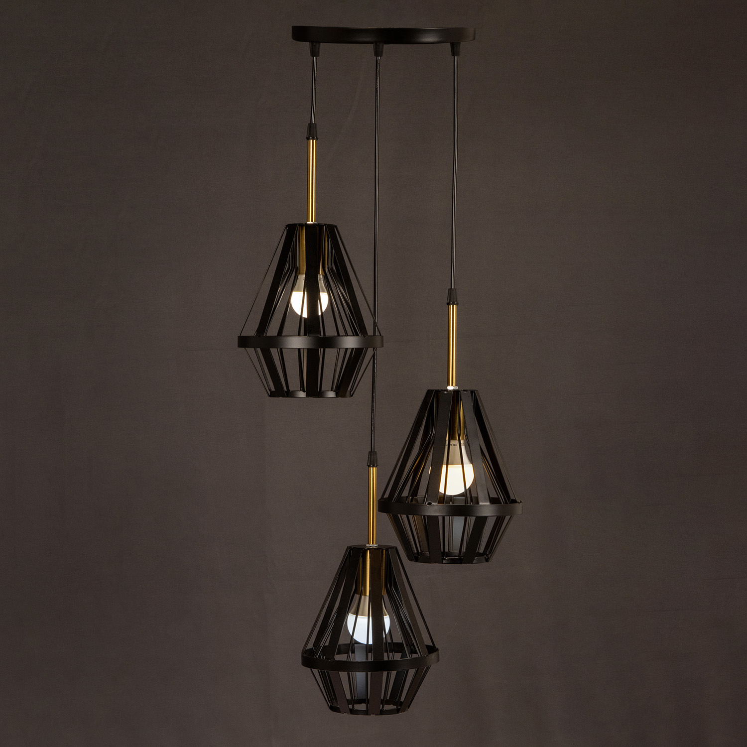 Светильник потолочный подвесной 05586-0.9-03 BK  40Вт Е27 S=18м2  *1