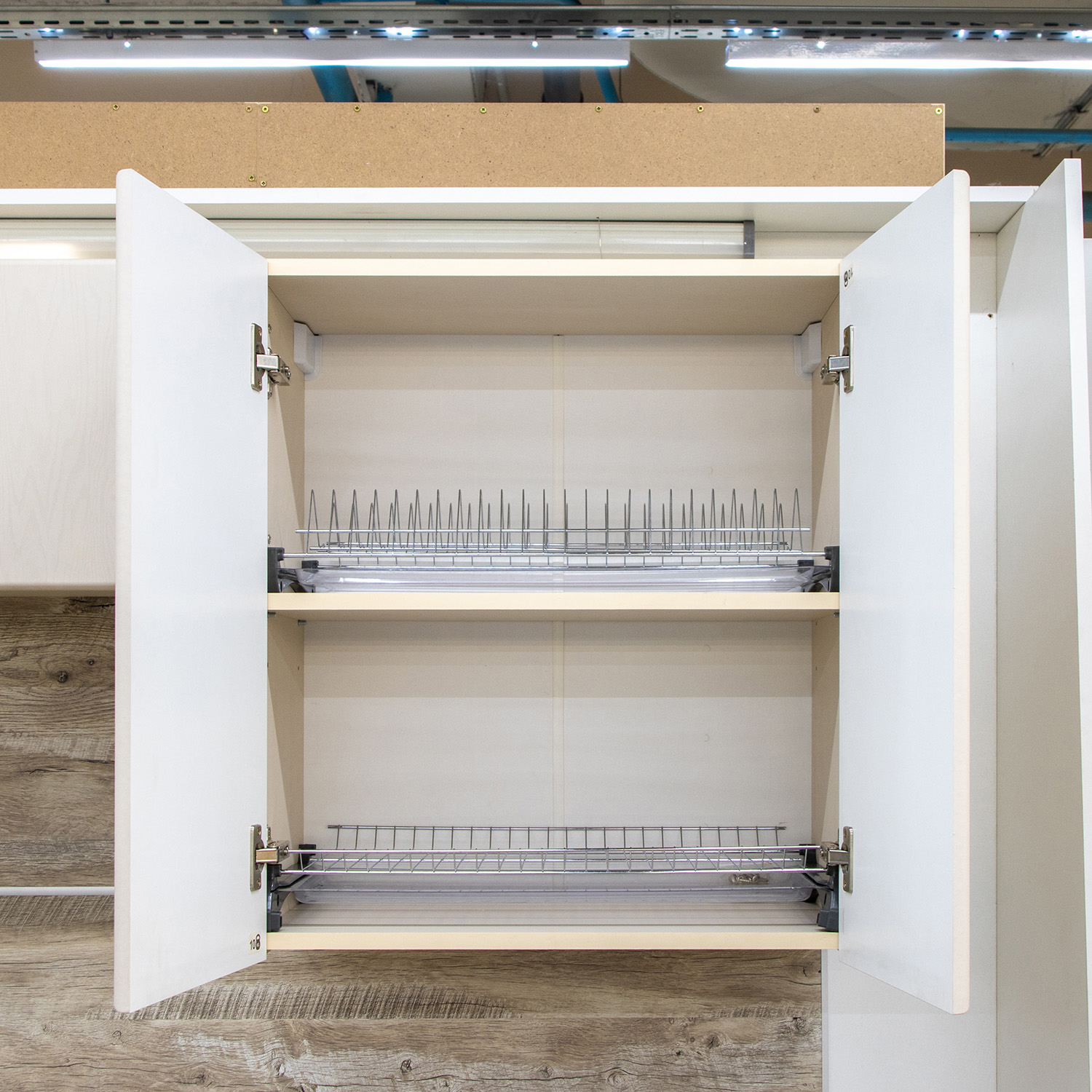 Шкаф навесной 600х676х290 мм BROZEX-WOOD Эрика, с двумя дверцами, светло-бежевый / ясень капучино софт