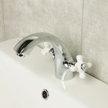 Смеситель для умывальника Hans Fetter HF2801, короткий излив, двухвентильный