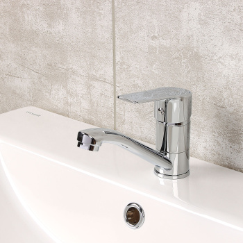 Смеситель для умывальника Milardo Helic HELSBR0M01, короткий излив, рычажный Смеситель для умывальника Milardo Helic HELSBR0M01, короткий излив, рычажный